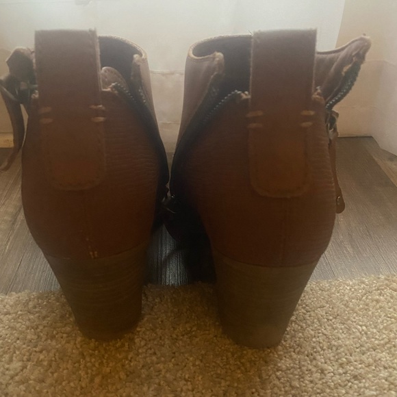 Tan booties - Picture 4 of 4